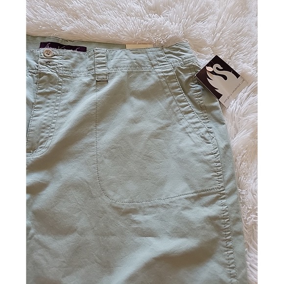 Gloria Vanderbilt Women's Capri Pants Mara Sage Green Size 16W - Picture 5 of 10